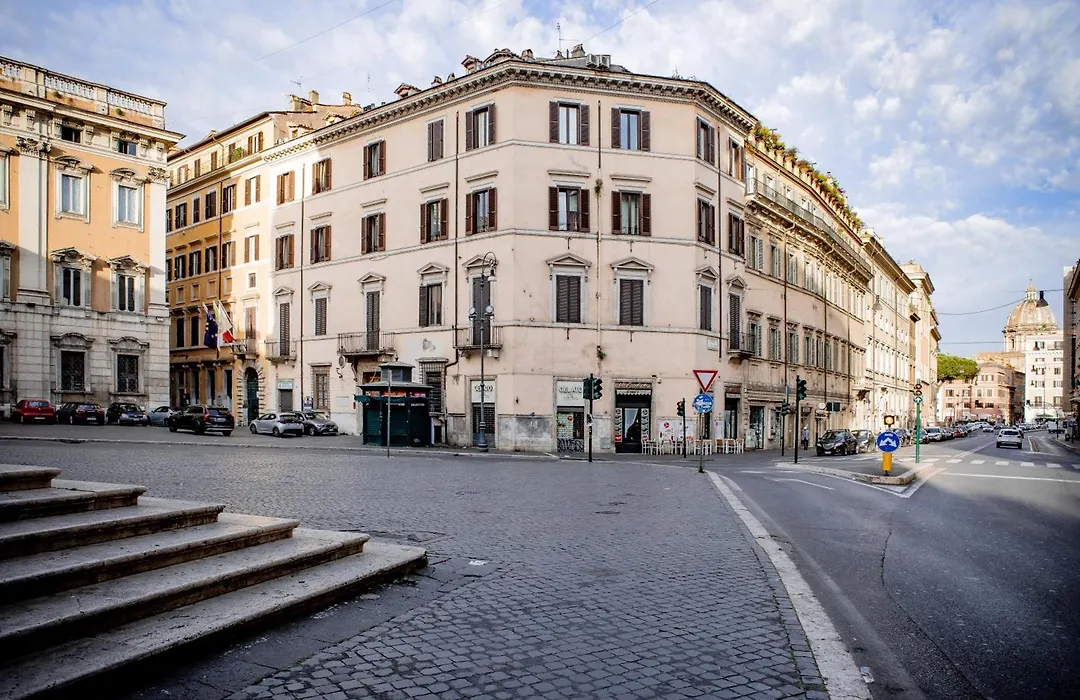 Pantheon Luxury Apartment-1